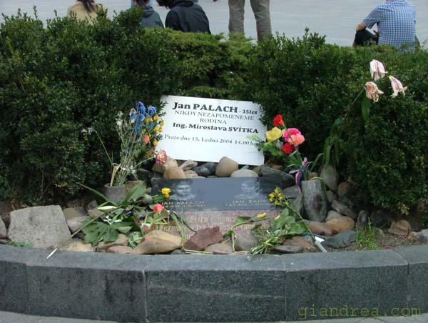 03-04-2004_15.37.57