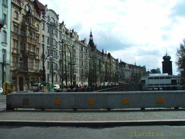 05-04-2004_13.44.36