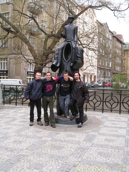05-03-2004_13.04.41