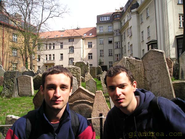 05-03-2004_13.37.00