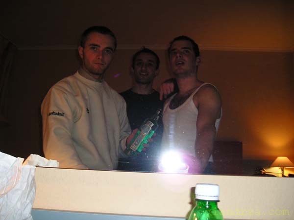 05-03-2004_21.23.07