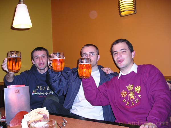 06-03-2004_00.19.05